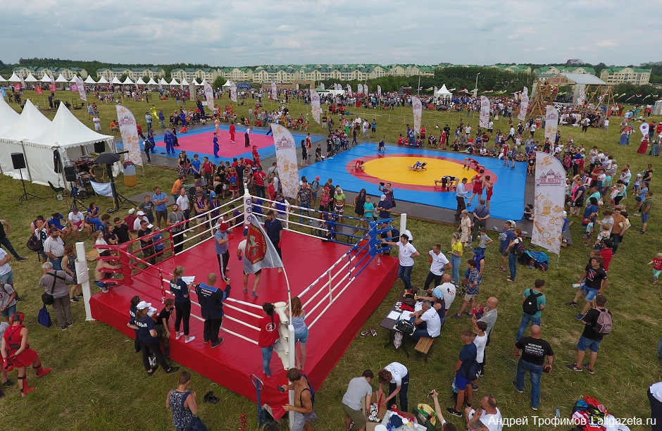 Игра русский мир. Сергиев Посад фестиваль русский мир 2019. Фестиваль русский мир 2021 Сергиев Посад. Благовещенское поле Сергиев Посад русский мир. Сергиев Посад фестиваль спорт.