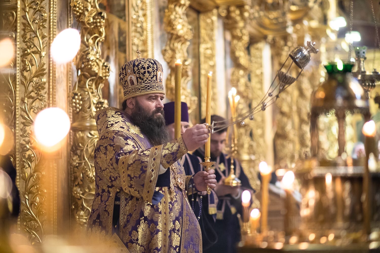 Утреня богослужение. Владыка Троице Сергиевой Лавры.