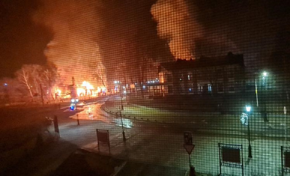 что горит в сергиевом посаде. Смотреть фото что горит в сергиевом посаде. Смотреть картинку что горит в сергиевом посаде. Картинка про что горит в сергиевом посаде. Фото что горит в сергиевом посаде