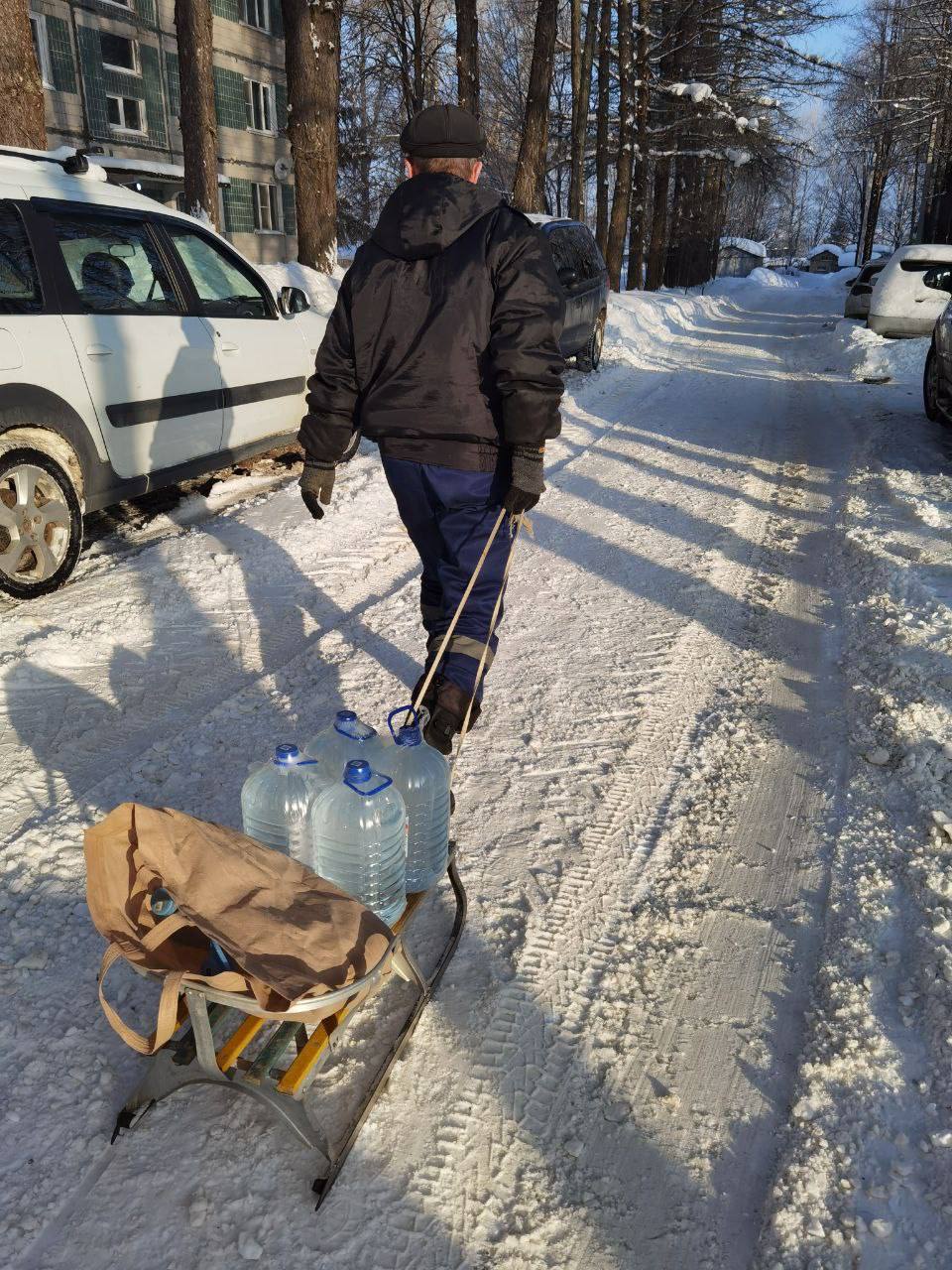 Пожарные всю ночь возили воду для котлов!